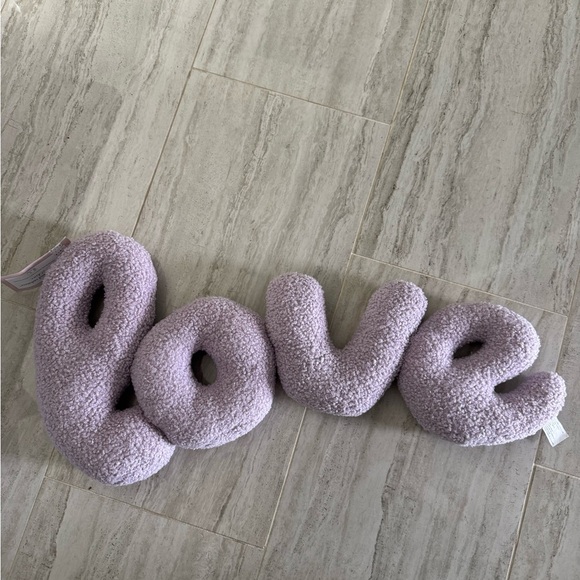 Purple “Love” Pillow - Picture 1 of 1